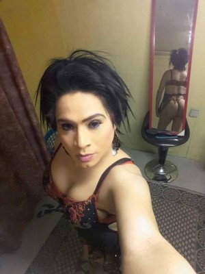 Danna Escort Travestis en Santiago |  Reina de fiesta blanca Danna 966152717 de regreso a chile, Terminal de bus sur danna bien lechera y 19 cm reales