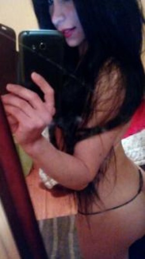 Tamara Escort Travestis en Santiago |  Tamara jovencita nueva en stgo mamadora besos con lengua, Tamara jovencita nueva en stgo mamadora besos con lengua